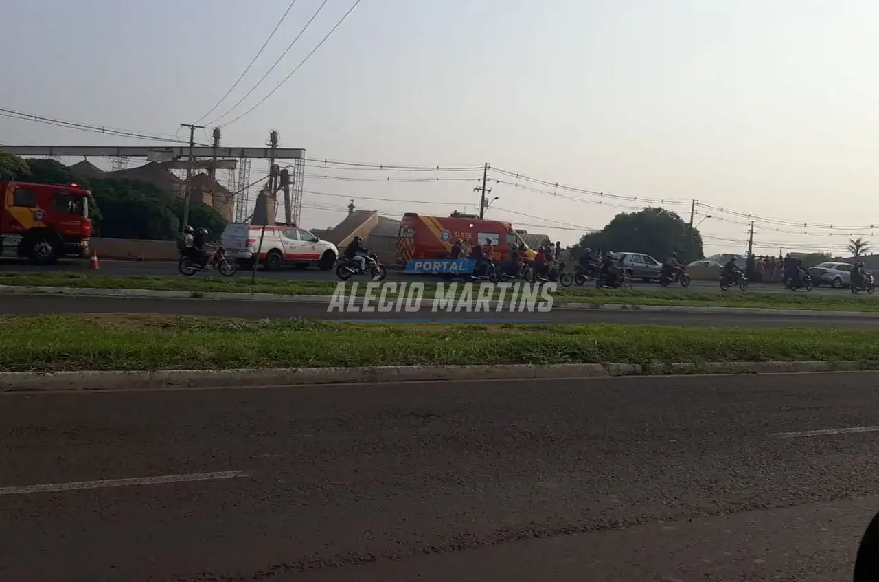 Gestante de 37 semanas é socorrida após engavetamento na rodovia entre Paiçandu e Maringá