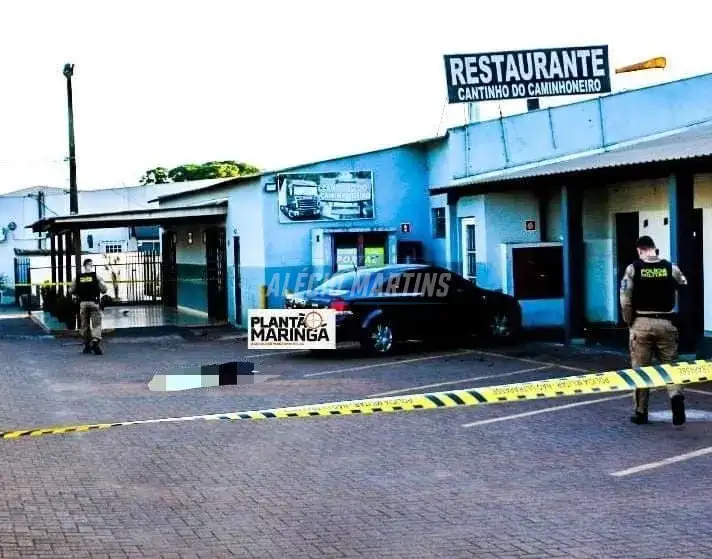 Homem é encontrado morto em posto de combustíveis, e polícia investiga possível latrocínio