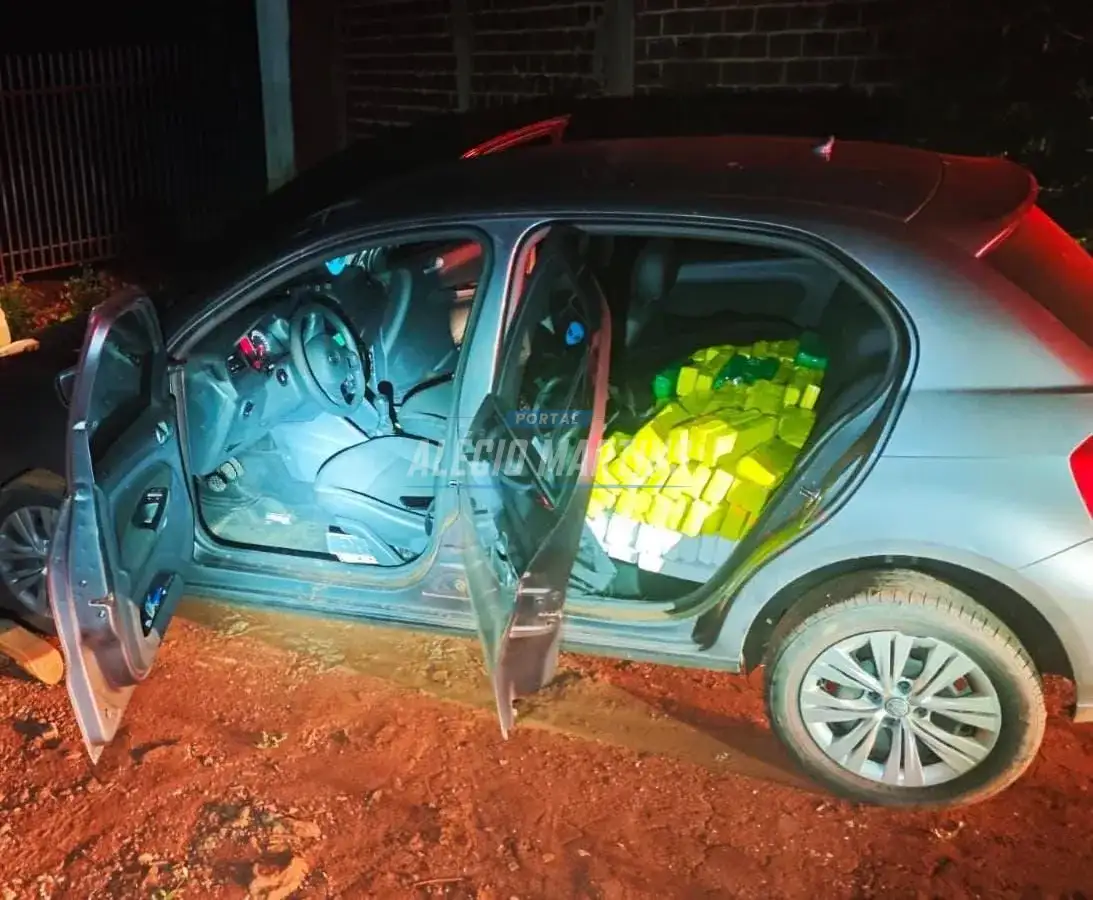 Perseguição policial em Paiçandu resulta em apreensão de mais de 300kg de drogas. Dois suspeitos foram presos.