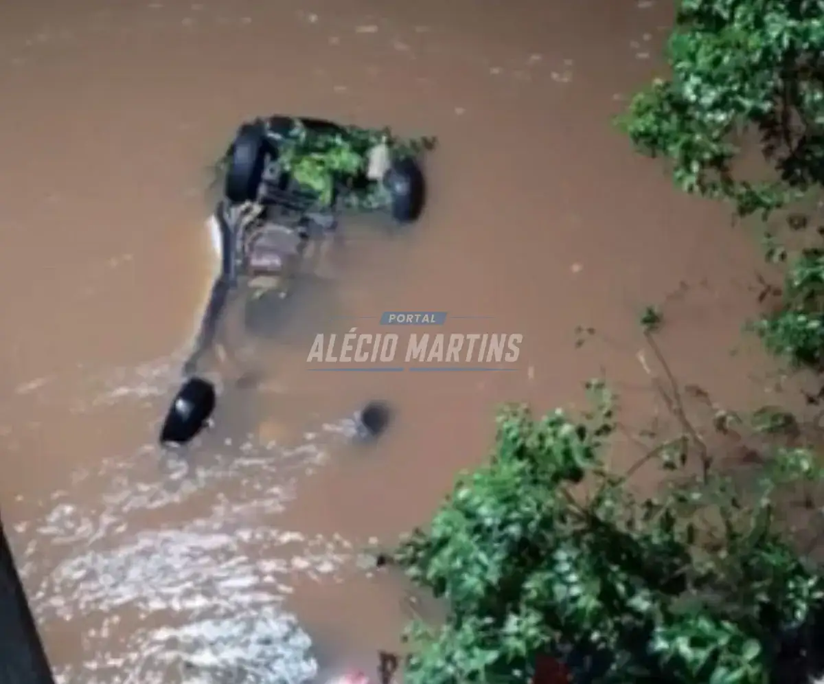 Motorista morre após veículo cair no rio entre Cianorte e Terra Boa