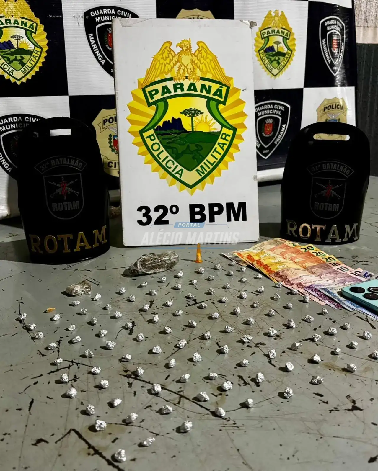 Após denúncias ROTAM apreende mais de 100 pedras de crack com jovem em bar de Paiçandu