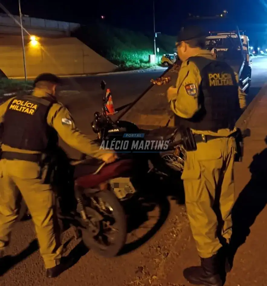 Blitz da Polícia Militar resulta em apreensão de motos com escape adulterado e recuperação de moto furtada, Paiçandu