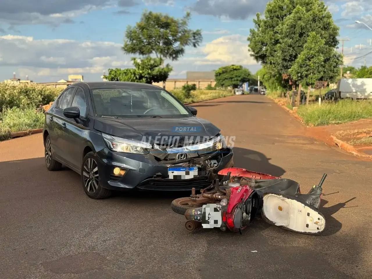 Motociclista é socorrida após ser “fechada” por motorista em Paiçandu
