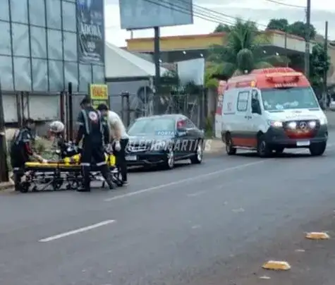 Mulher é atropelada por moto na marginal da rodovia em Paiçandu