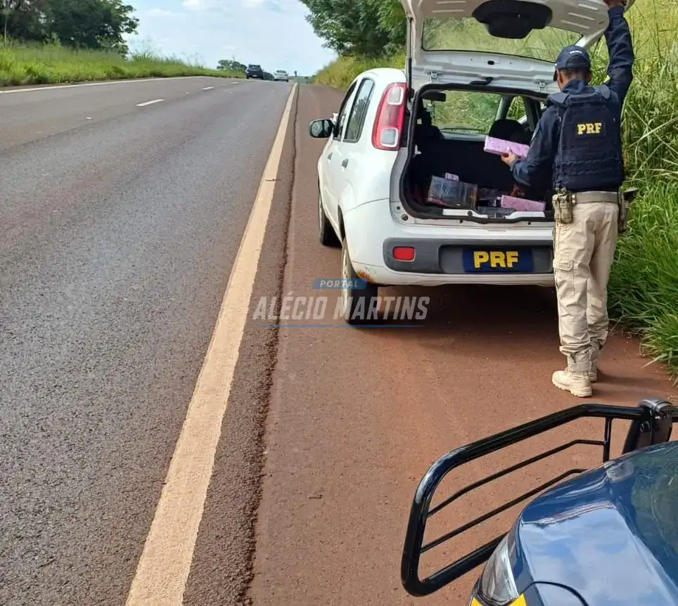 Cunhados são presos com mais de 90 kg de maconha na PR-323, em Paiçandu