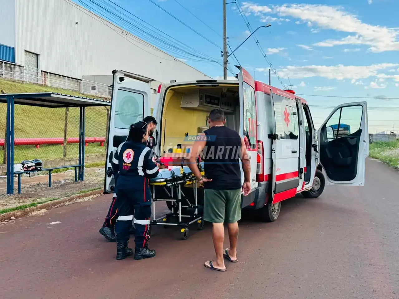 Cachorro na rua provoca queda de moto e duas mulheres são socorridas, em Paiçandu