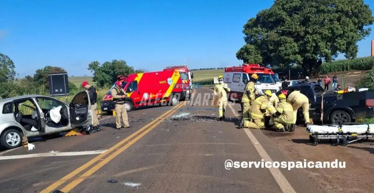 Colisão frontal deixa quatro feridos na PR-323