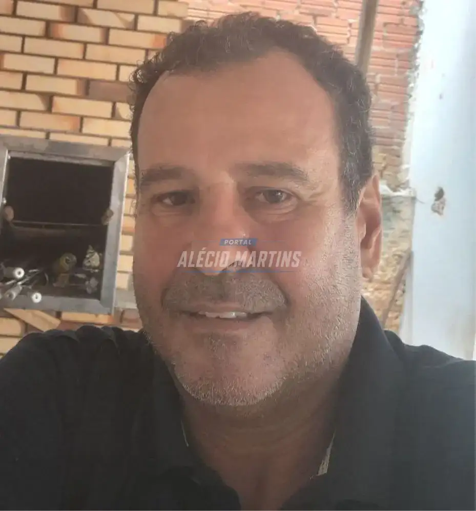 Morte natural - Homem de 54 anos é encontrado morto dentro de residência no Jardim Canadá