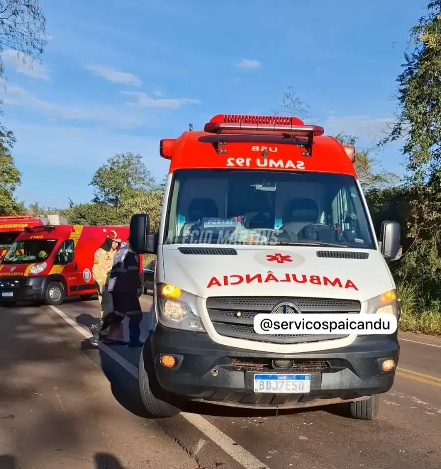 Engavetamento na PR-323 deixa duas pessoas feridas.