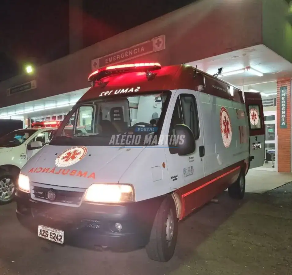 Motociclista é socorrido ao HU após colidir contra manilha no Jardim Bela Vista I, em Paiçandu