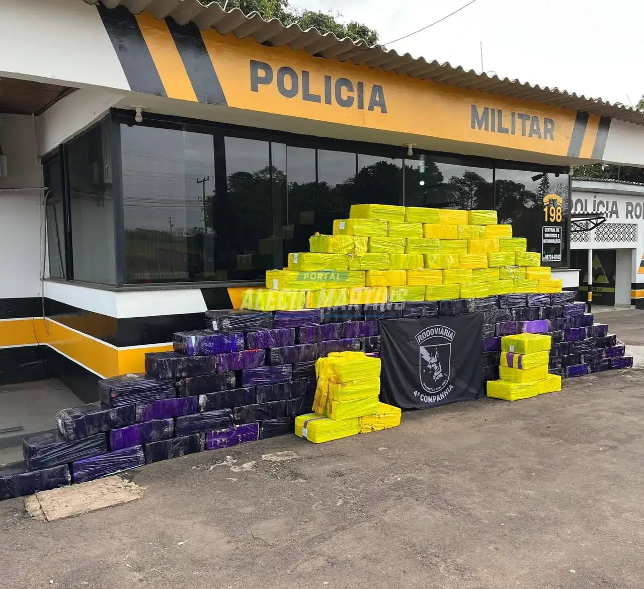 Polícia Rodoviária Estadual apreende 3 toneladas de maconha que seriam entregues na região de Maringá