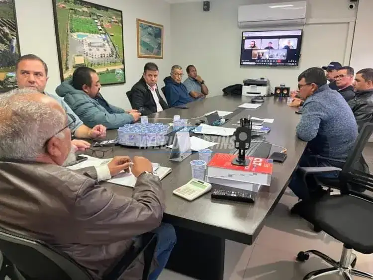 Sem acordo, trabalhadores do transporte coletivo de Maringá anunciam greve para segunda-feira
