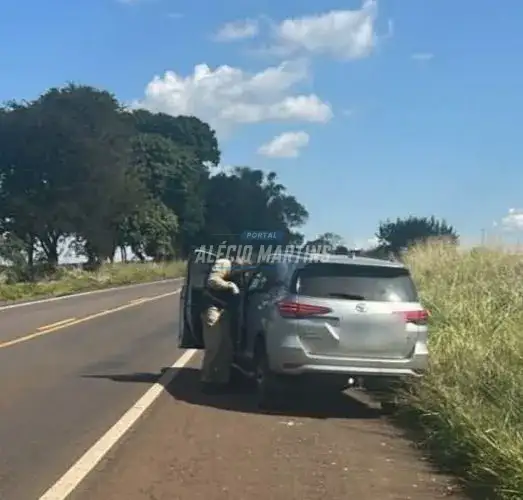 Caminhonete furtada é recuperada após perseguição na PR-323; menor é apreendido