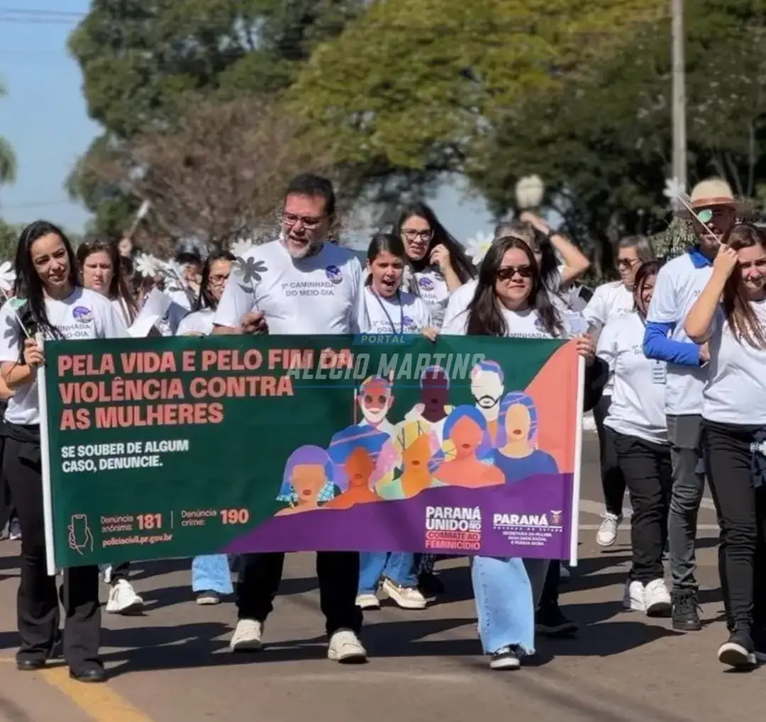 Caminhada em Paiçandu reforça luta pelo fim da violência contra as mulheres
