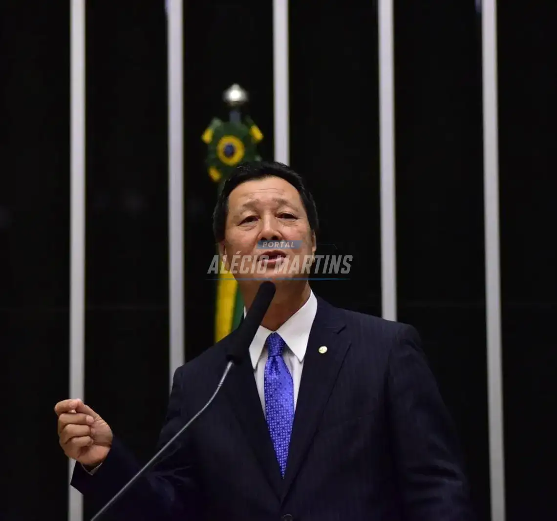 Nishimori critica tarifa dos EUA e alerta: “O Brasil paga o preço da falta de diplomacia”