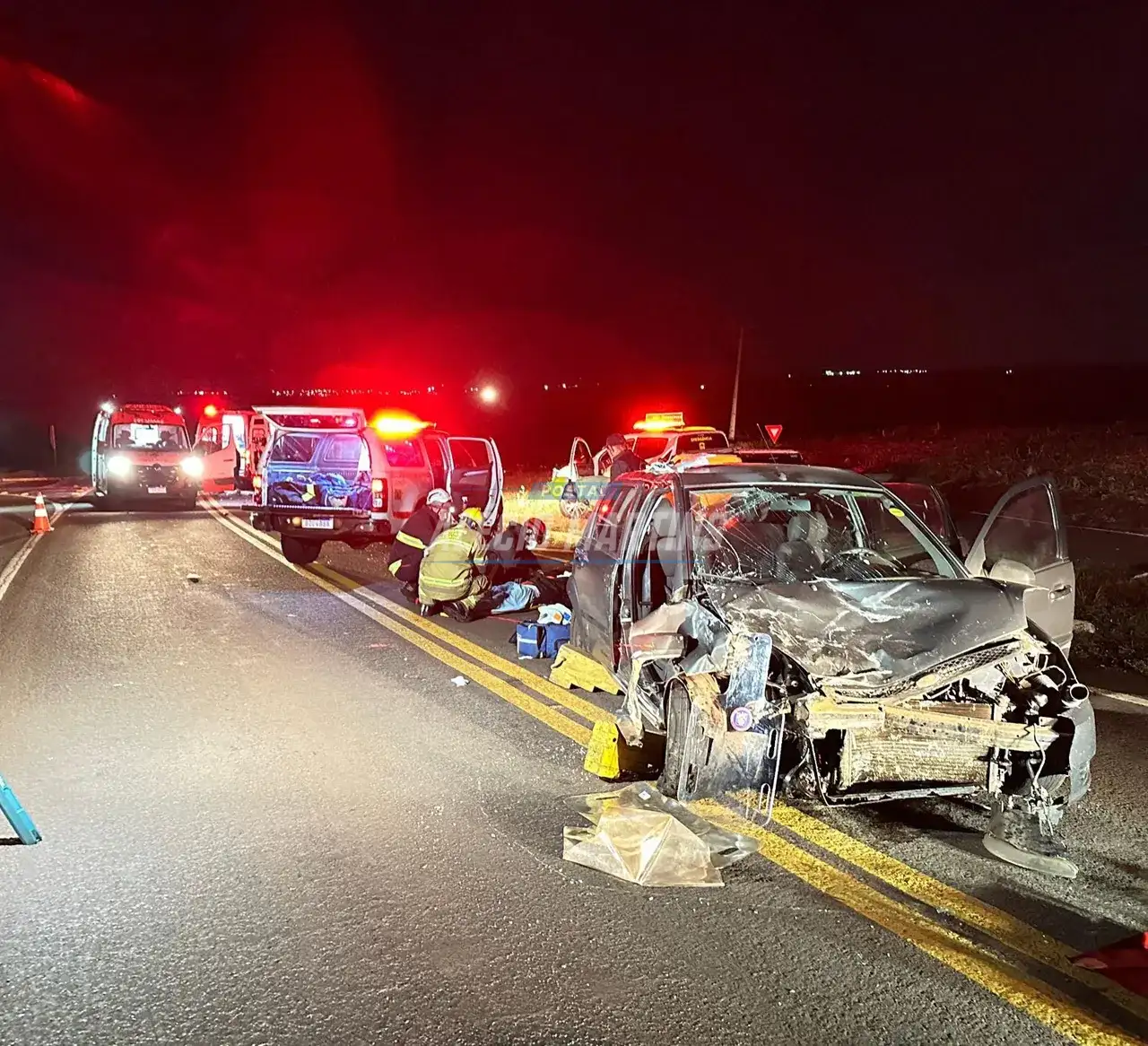 Colisão frontal entre Doutor Camargo e São Jorge do Ivaí deixa 6 feridos