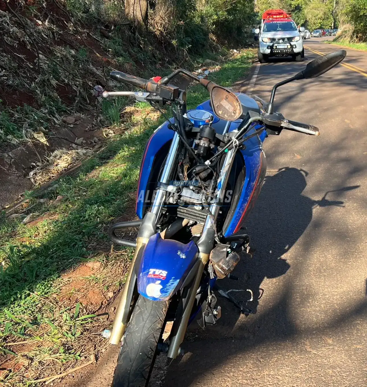 Mulher precisa ser entubada após acidente grave de moto entre Ivatuba e Floresta