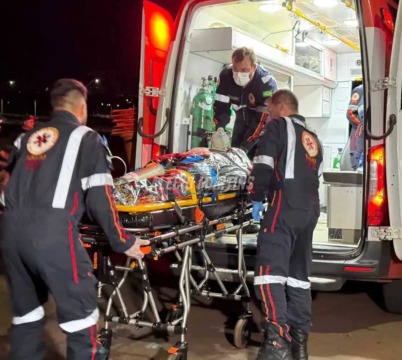 Jovem é intubado após sofrer queda de moto na Av. Independência em Paiçandu