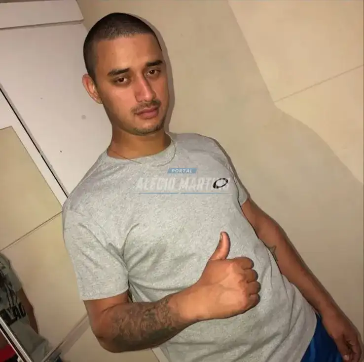 Homem é executado a tiros em frente de casa enquanto estava com a filha em Mandaguaçu