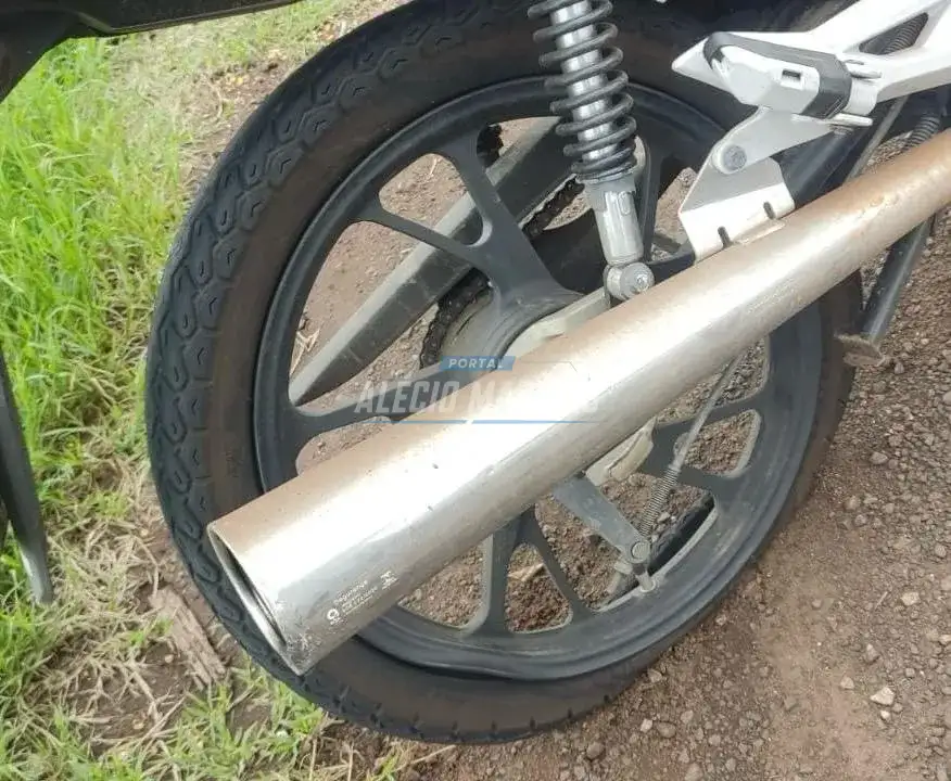 Buraco na rodovia entre Maringá e Paiçandu prova queda de motociclista