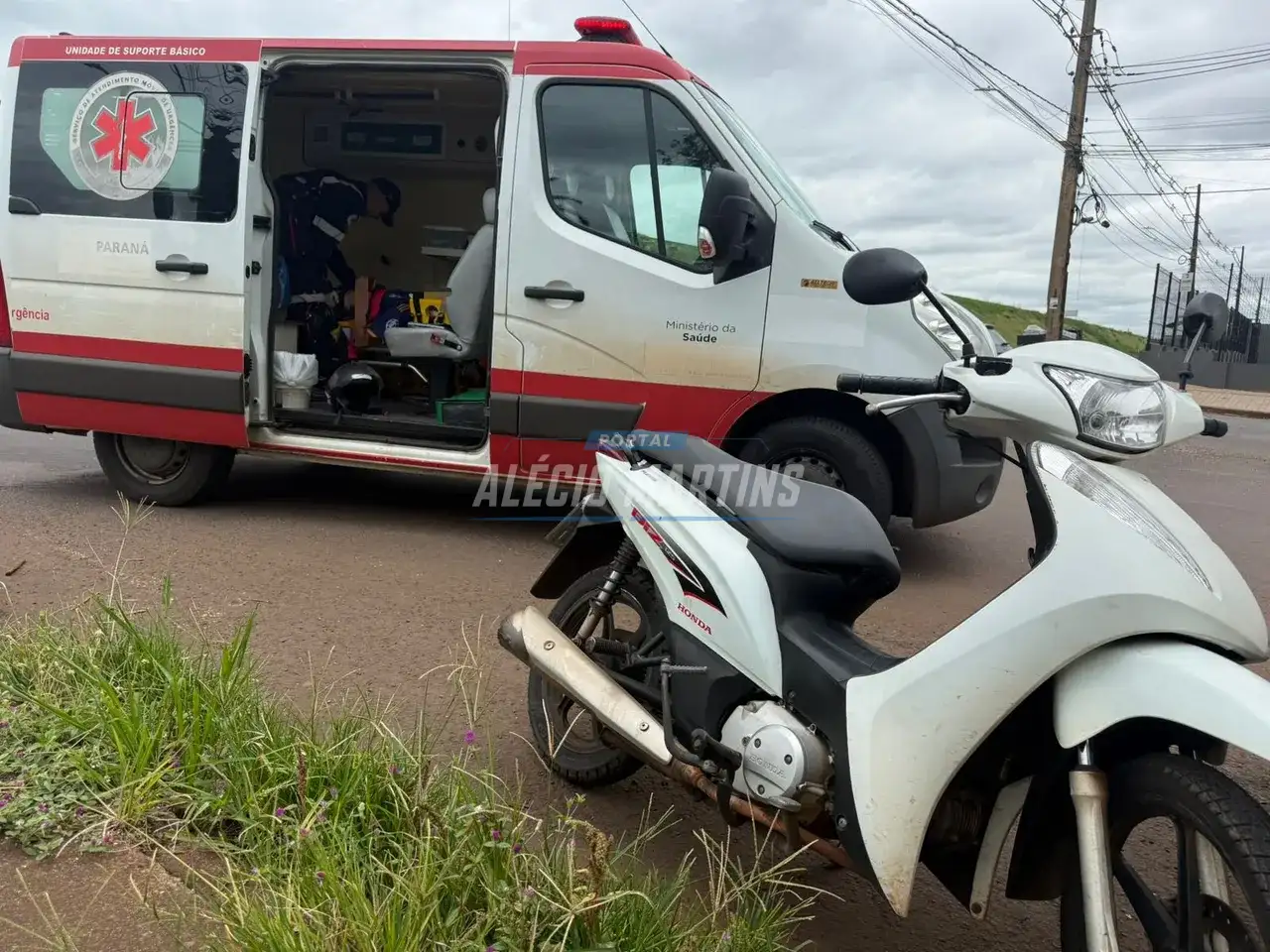 Motociclista fica ferido após motorista avançar a preferência em cruzamento perigoso na marginal da PR-323