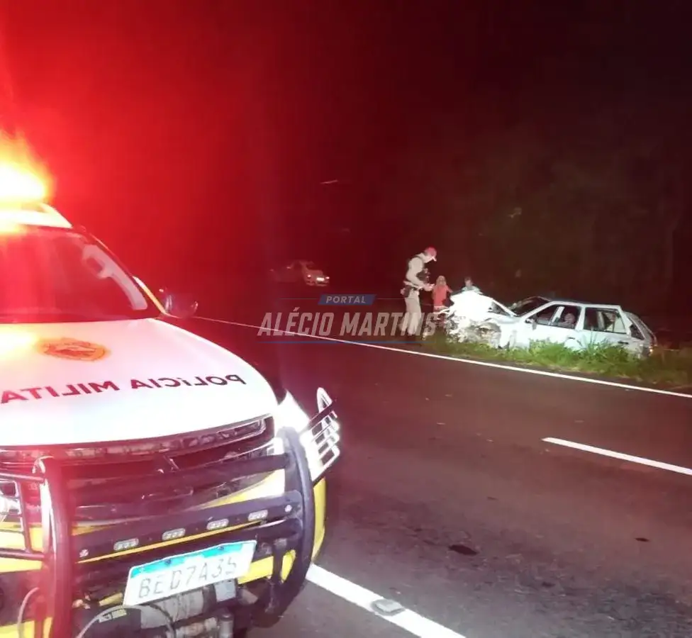 Motorista fica ferido após capotamento na PR-323 entre Doutor Camargo e Água Boa
