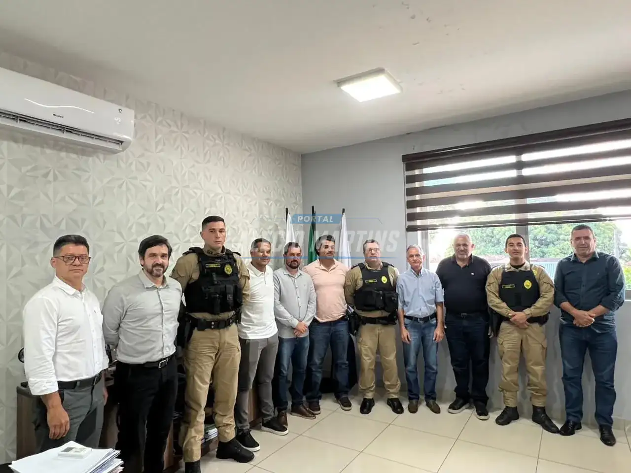 Comando da Polícia Militar se reúne com prefeitos da comarca de Paiçandu para tratar da segurança da região