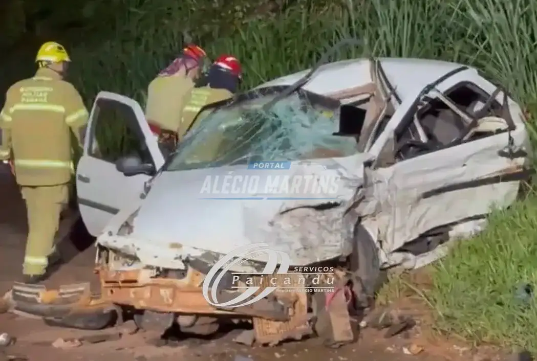 Motorista morre na hora pós colisão entre Gol e Amarok na PR-323