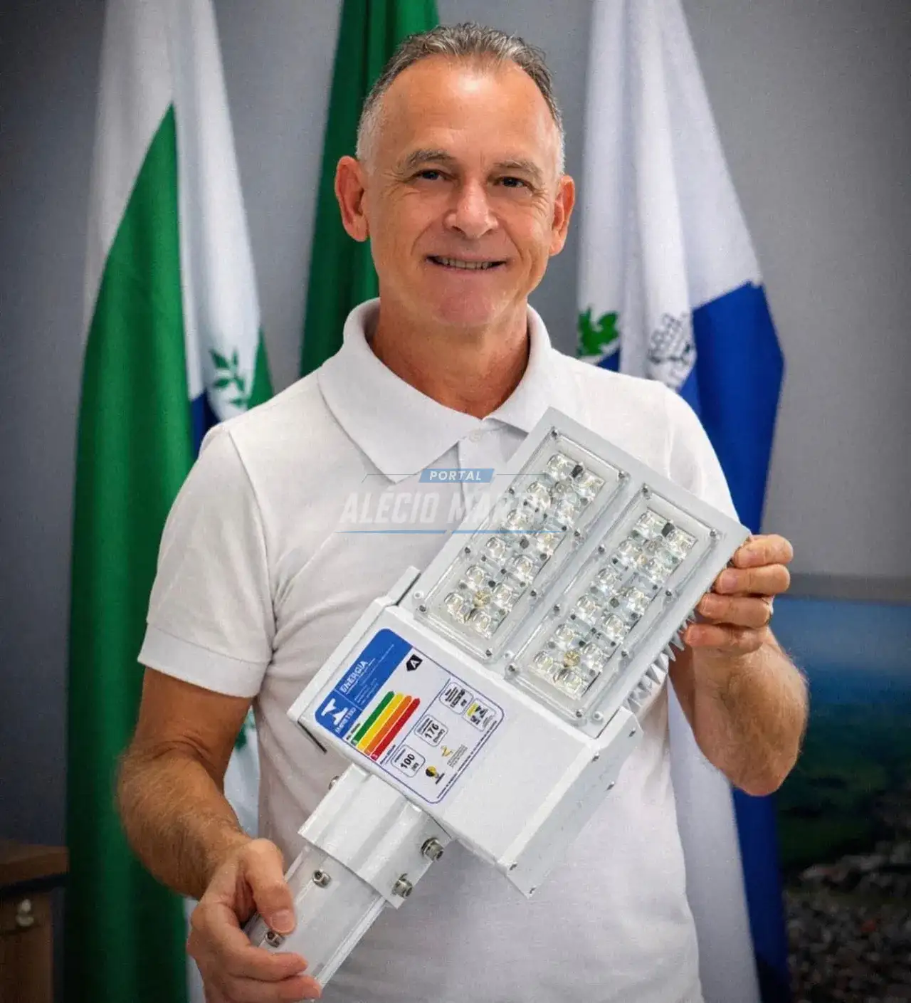 Paiçandu terá 100% da iluminação pública substituída por LED, anuncia prefeito