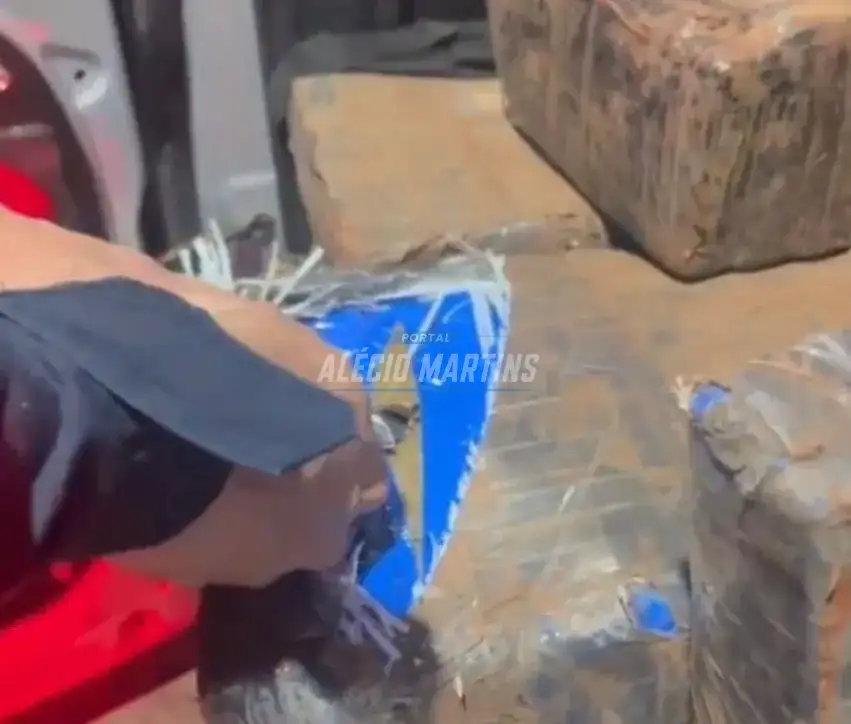Após perseguição policial mais de meia tonelada de maconha é apreendida pela PRF na região de Floresta