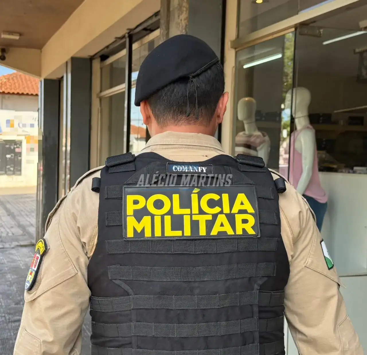 Ladrão se passa por cliente e pratica roubo em comércio no centro de Paiçandu