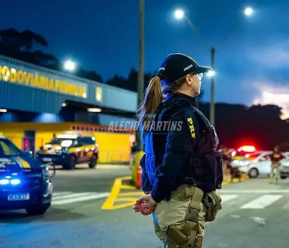 PRF reforça fiscalização nas rodovias federais durante o feriado de Tiradentes