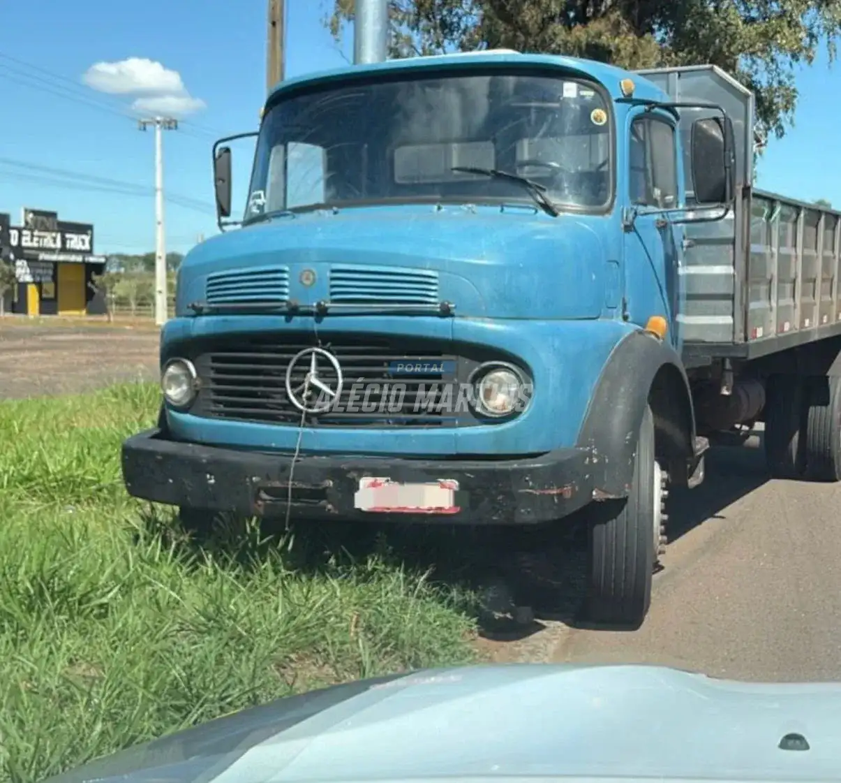 Caminhão furtado é recuperado pela Polícia Militar na rodovia PR-323