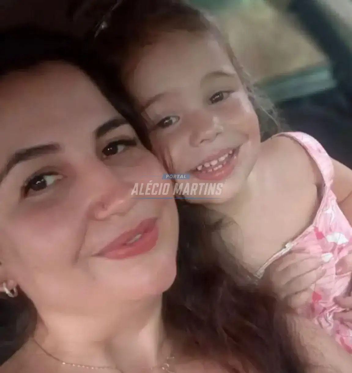 Mãe e filha morrem após carro cair no rio Paraná em Porto Rico - polícia investiga o caso