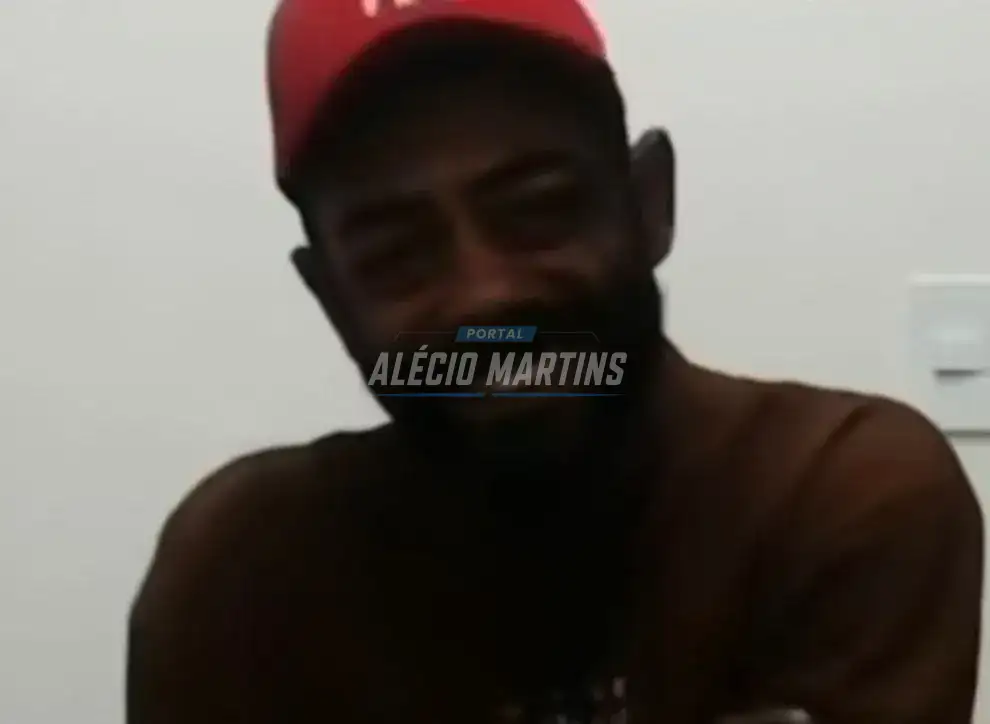 Homem preso por homicídio ri em depoimento, não se arrepende e diz que foi “só uma facadinha”