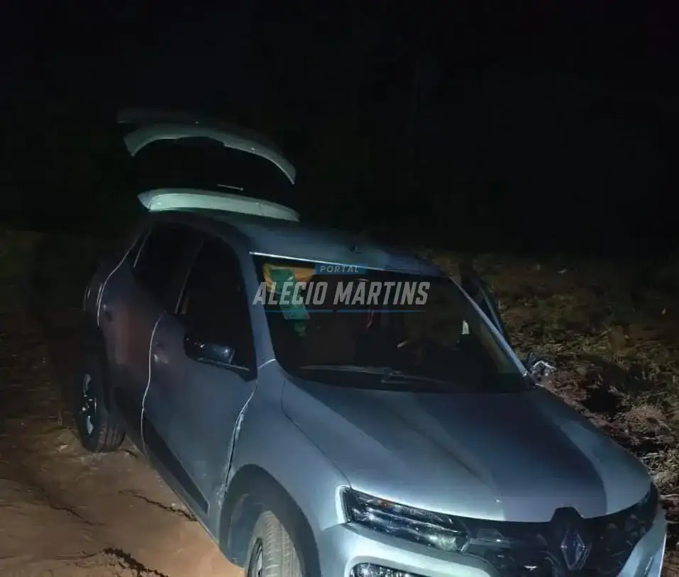 Criminosos se passam por policiais, disparam contra carro e roubam carga de iPhones na PR-323
