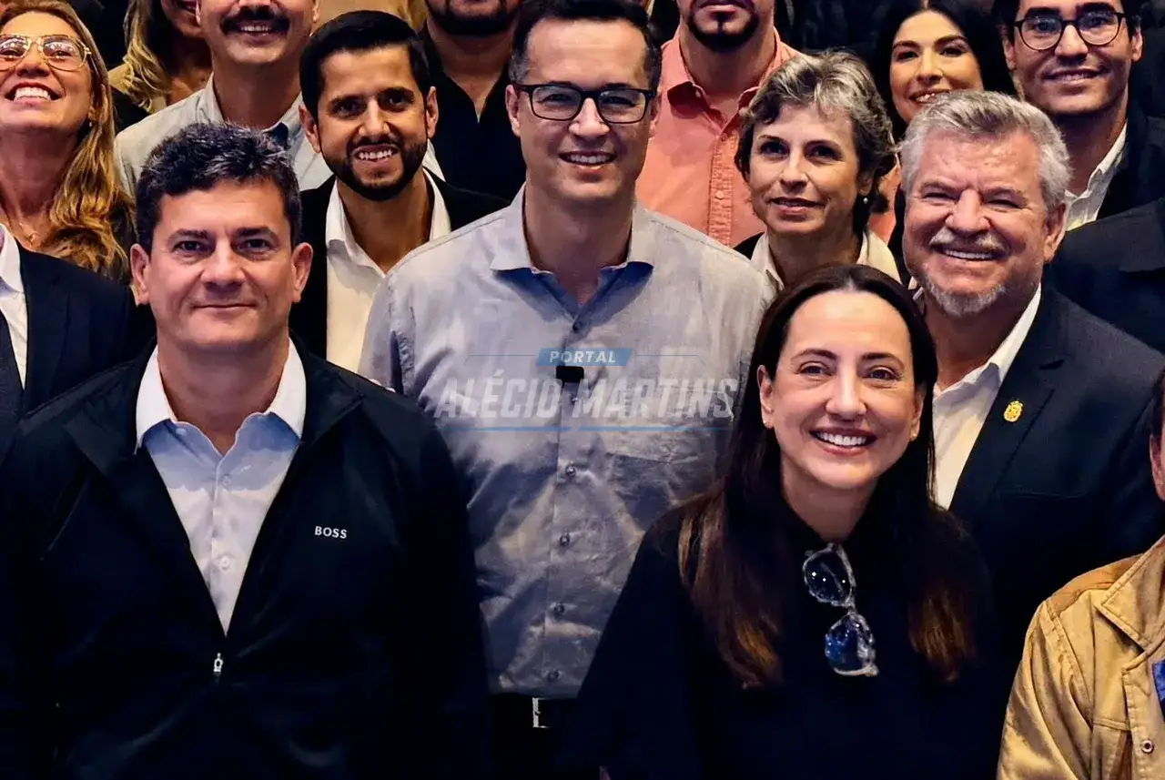 Sergio Moro, Delegado Jacovós, Deltan Dallagnol e Filipe Barros participam de encontro político em Maringá